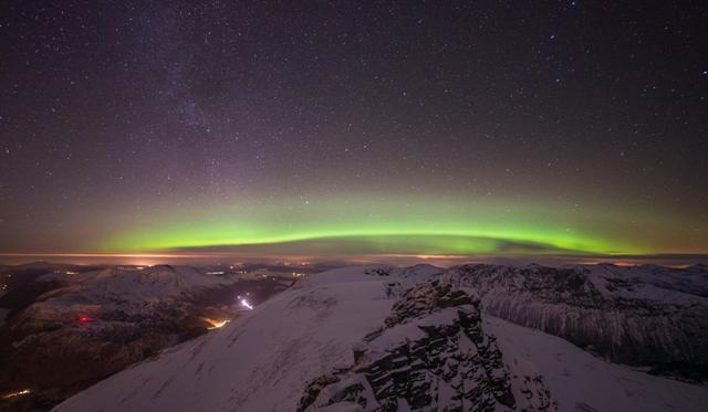 Mer informasjon om "Topptur i nordlys"